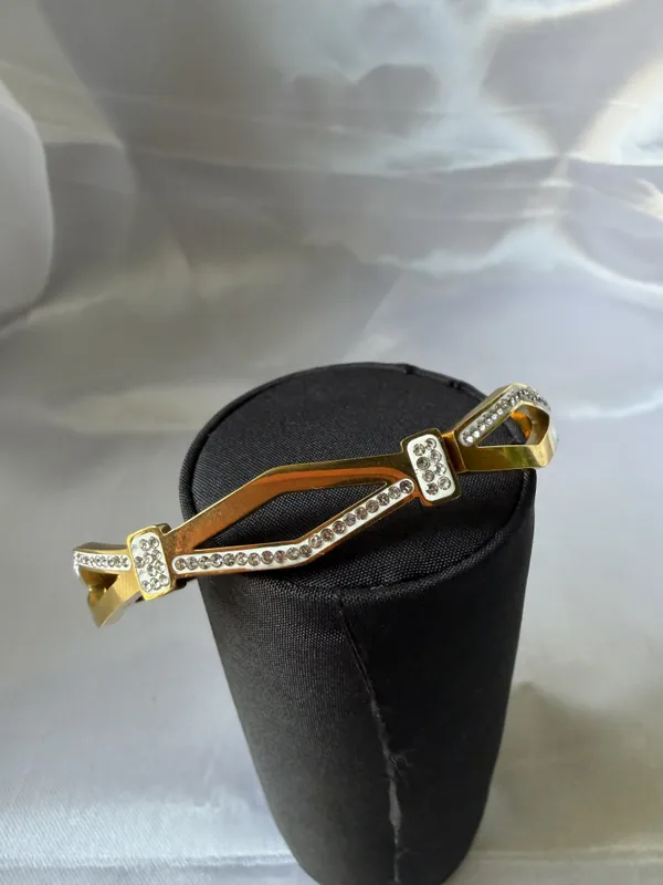 Gold_Stainless_Steel_Rhinestone_Open_Cuff_Bracelet_For_Women