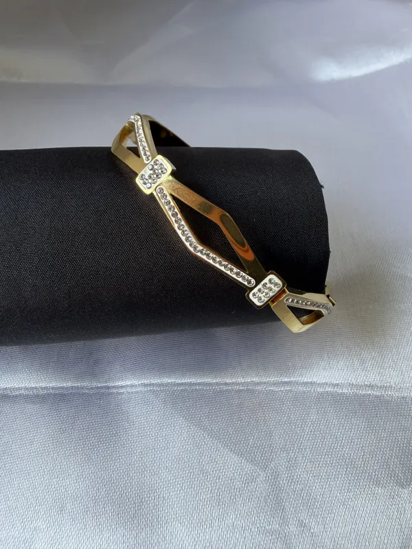 Gold_Stainless_Steel_Rhinestone_Open_Cuff_Bracelet_For_Women