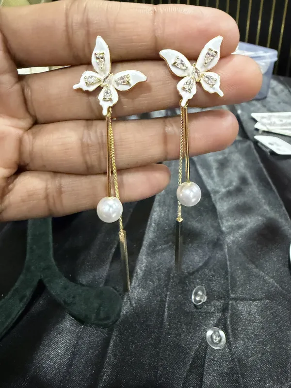 Gold_Floral_Chain_Pearl_Drop_Earrings_For_Women