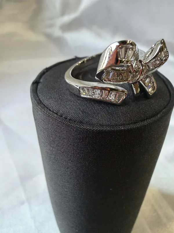 Gold_Stainless_Steel_Crystal_Bow_Open_Ring_For_Women
