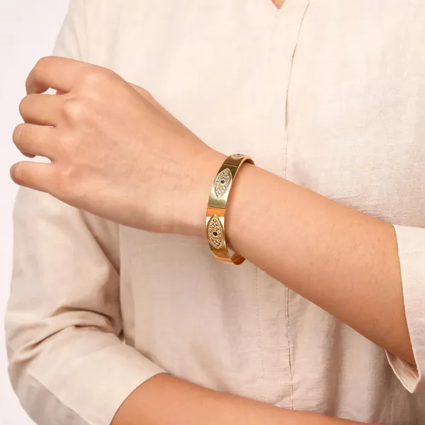 Gold_Stainless_Steel_Leaf_Motif_Stone_Embellished_Bangle_For_Women
