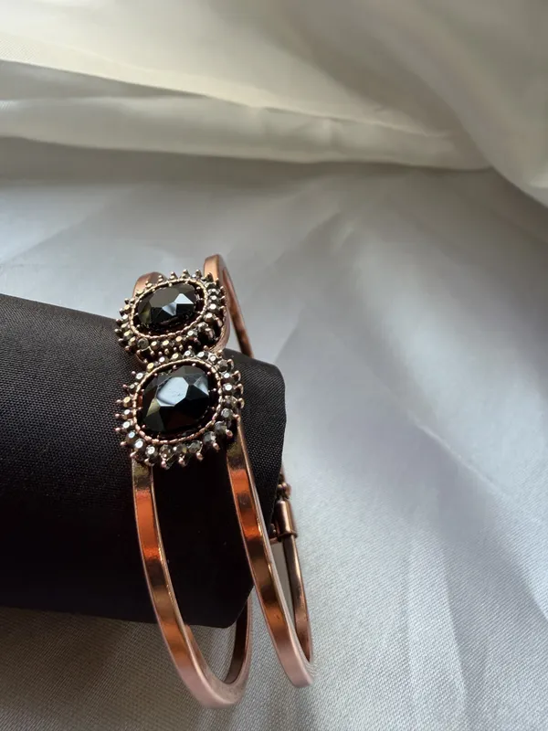 Rose_Gold_Stainless_Steel_Black_Stone_Open_Cuff_Bangle_For_Women