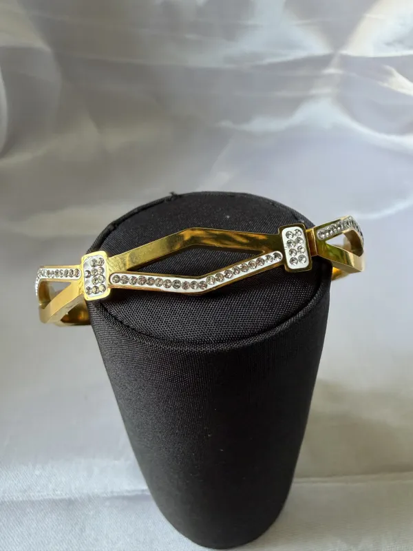 Gold_Stainless_Steel_Rhinestone_Open_Cuff_Bracelet_For_Women