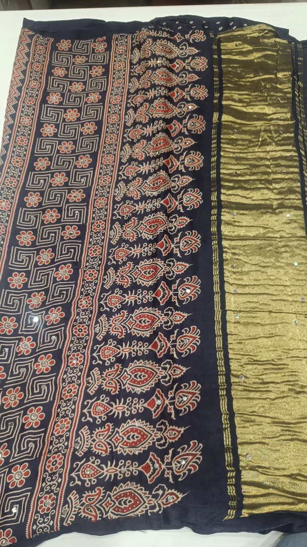 Navy_Printed_Saree_for_Women