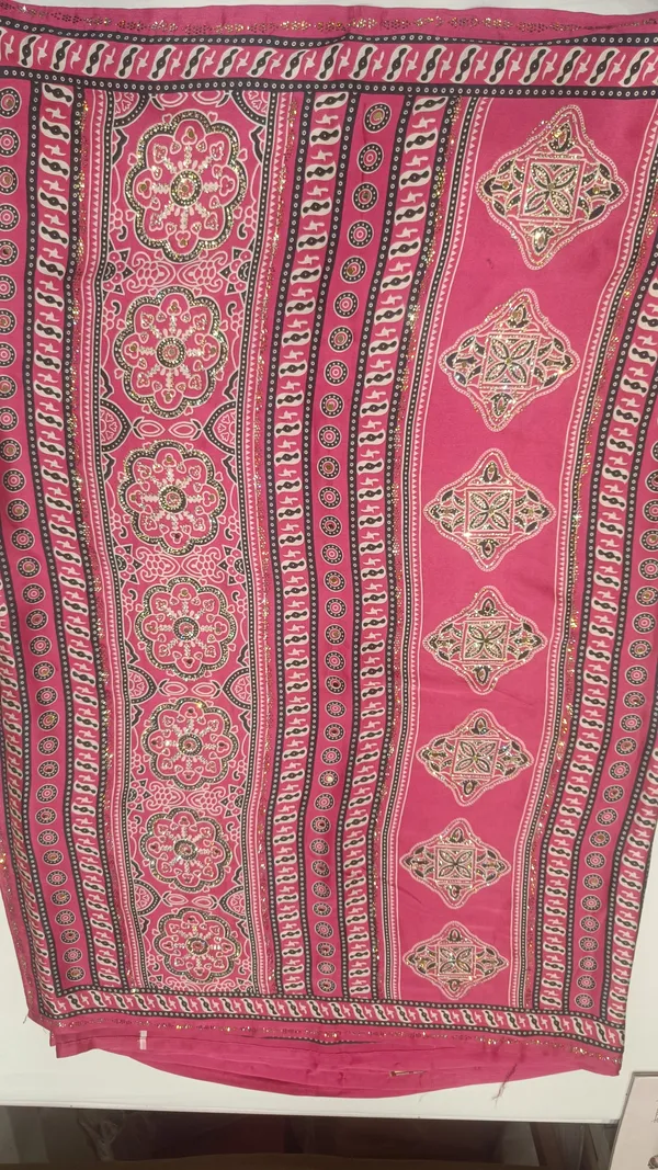 Pink_Printed_Ethnic_Saree_for_Women