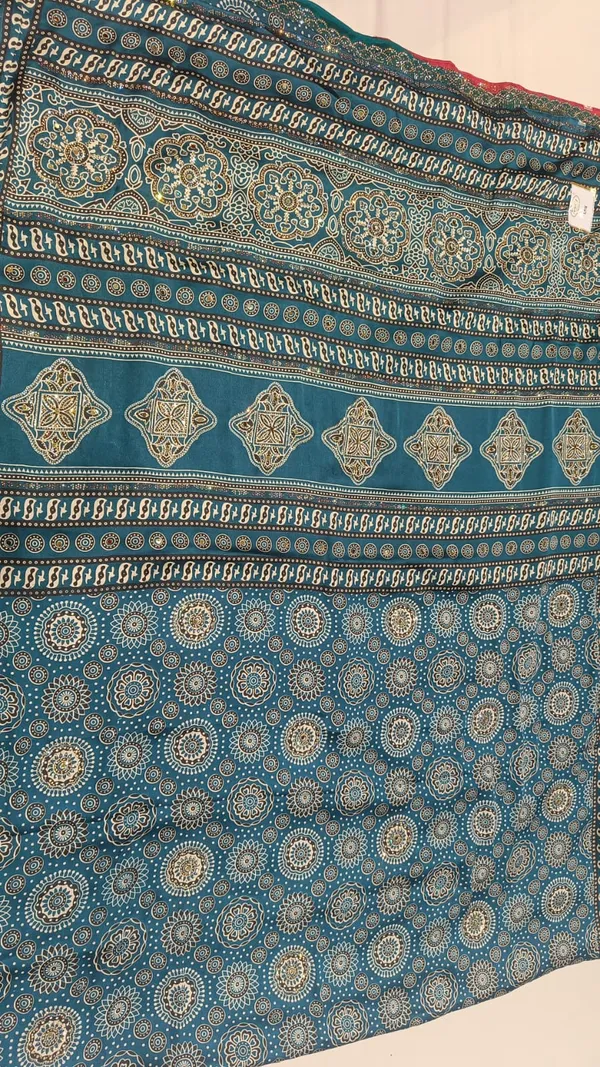 Teal_Printed_Saree_for_Women