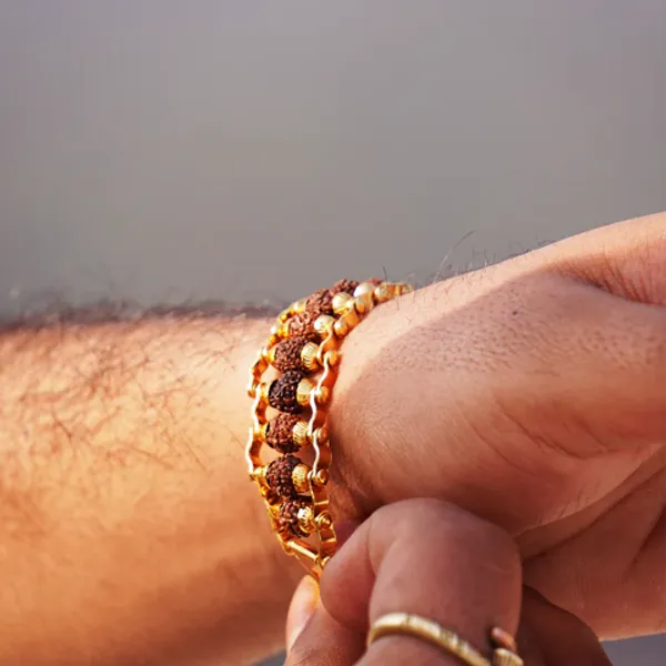 Brown_Gold_Tone_Rudraksha_Bracelet_for_Men