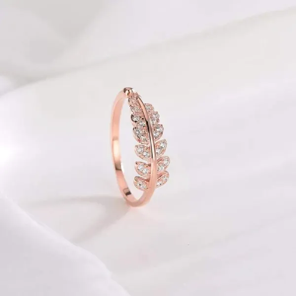 Rose_Gold_Tone_Leaf_Design_Crystal_Studded_Ring_for_Women