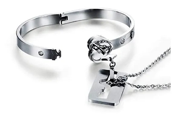 Silver_Stainless_Steel_Lock_And_Key_Jewellery_Set_for_Unisex