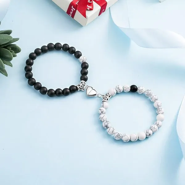 Black_And_White_Beaded_Couple_Bracelets_For_Couples