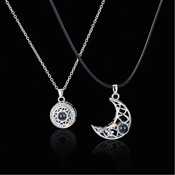 Silver_Tone_Couple_Pendant_Necklace_Set_for_Couples