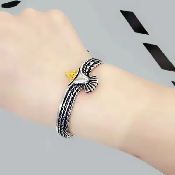 Silver_Tone_Eagle_Design_Bracelet_for_Men