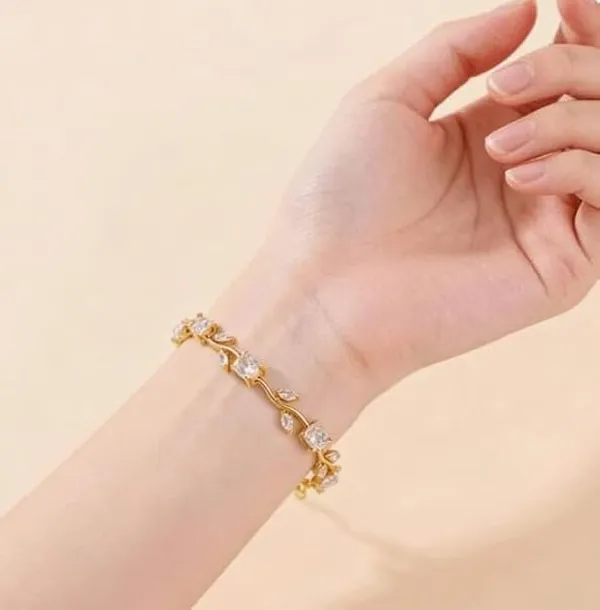 Gold_Tone_Crystal_Link_Bracelet_for_Women