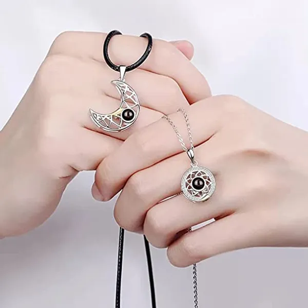 Silver_Tone_Couple_Pendant_Necklace_Set_for_Couples