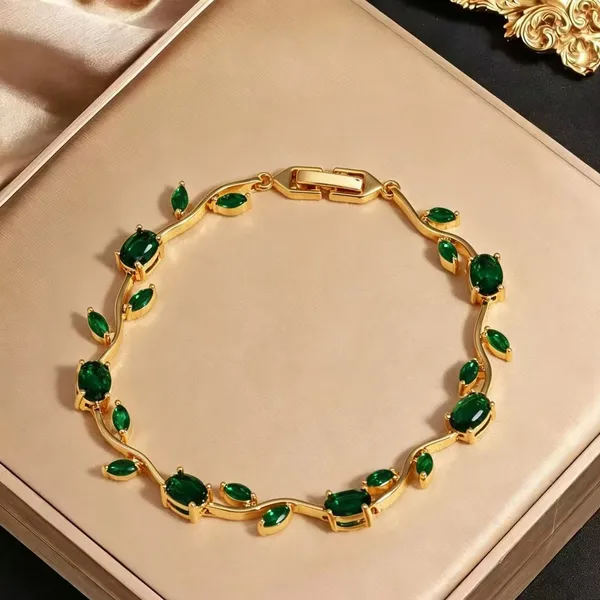 Gold_Tone_Leaf_Stone_Necklace_for_Women