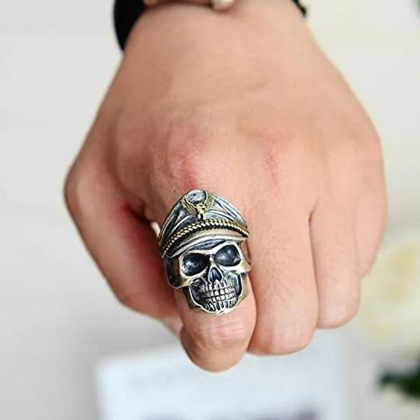 Silver_Skull_Statement_Ring_for_Men
