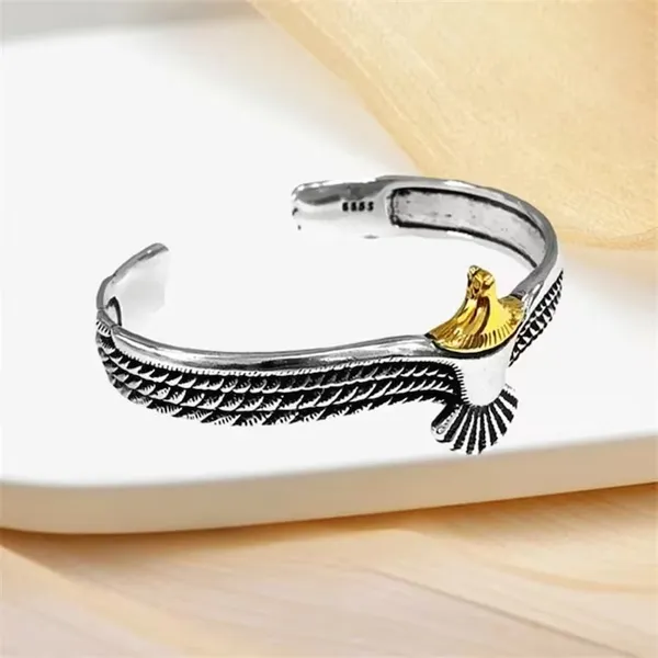 Silver_Tone_Eagle_Design_Bracelet_for_Men