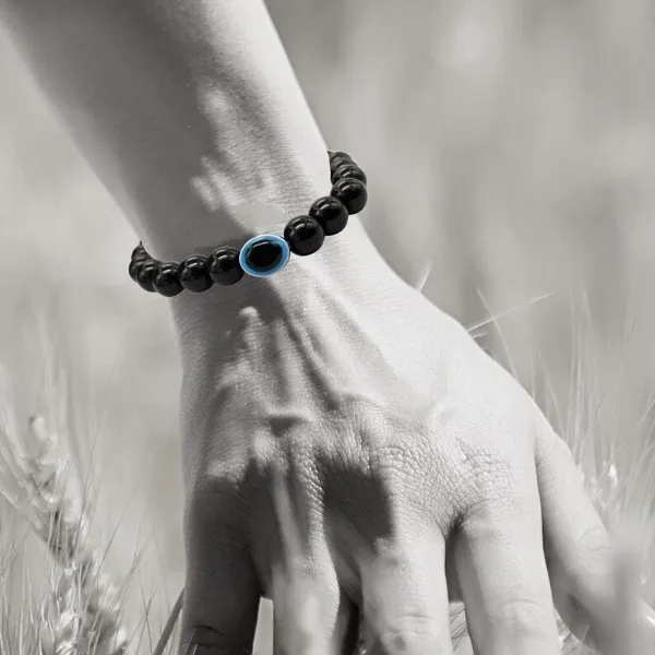 Black_And_White_Beaded_Evil_Eye_Bracelets_for_Couples