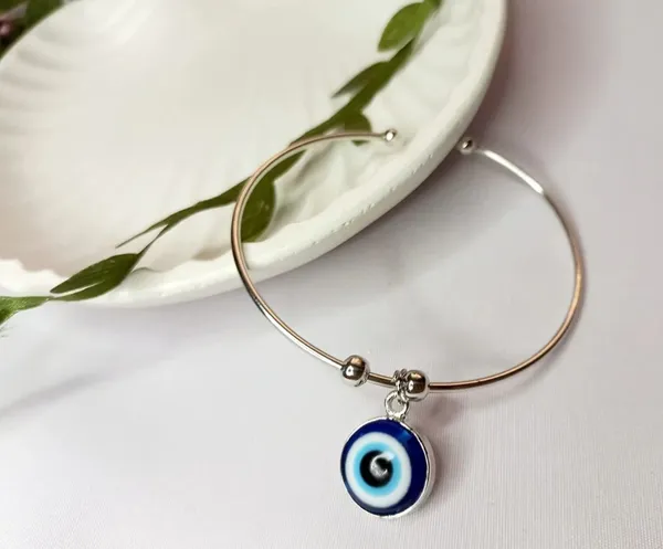 Silver-Tone_Evil_Eye_Charm_Bracelet_for_Women