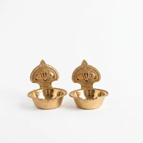 Metal_Traditional_Peacock_Pattern_Diya_Lamp_(Pack_of_2)