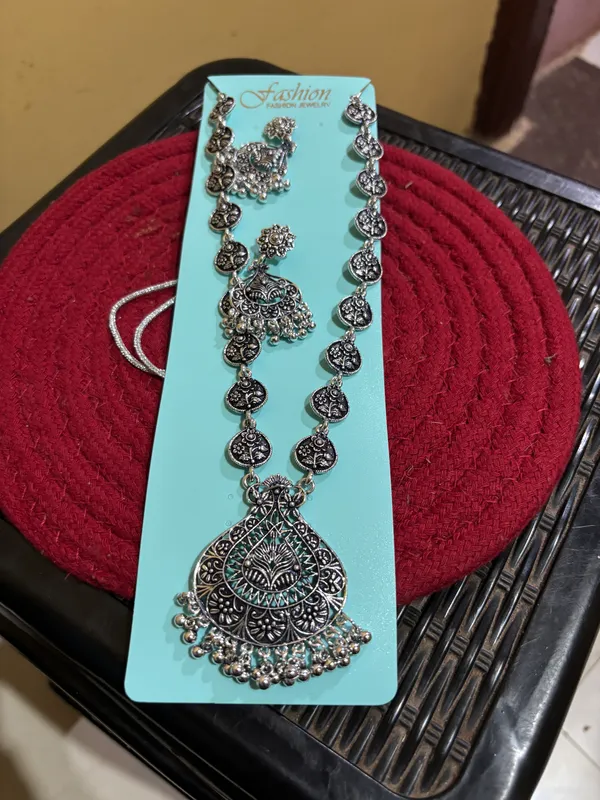 Silver_Tone_Oxidised_Necklace_Set_for_Women