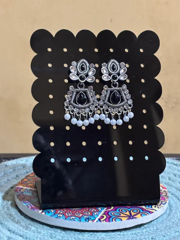 Black_Oxidised_Silver_Chandbali_Earrings_for_Women