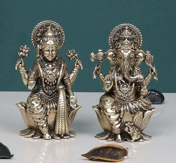 Metal_Traditional_Lakshmi_Ganesha_Idol_Set