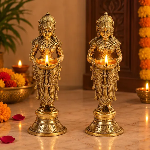 Brass_Lakshmi_Standing_Oil_Lamp