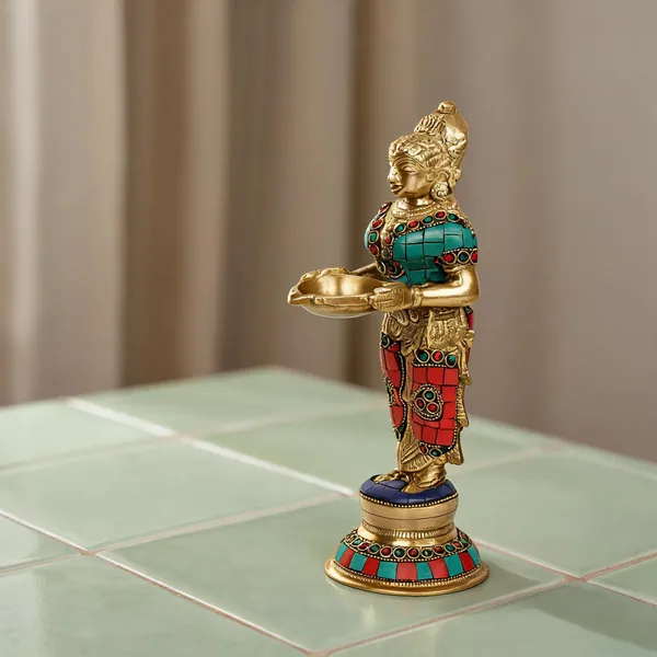 Brass_Decorative_Lady_Holding_Diya_Statue