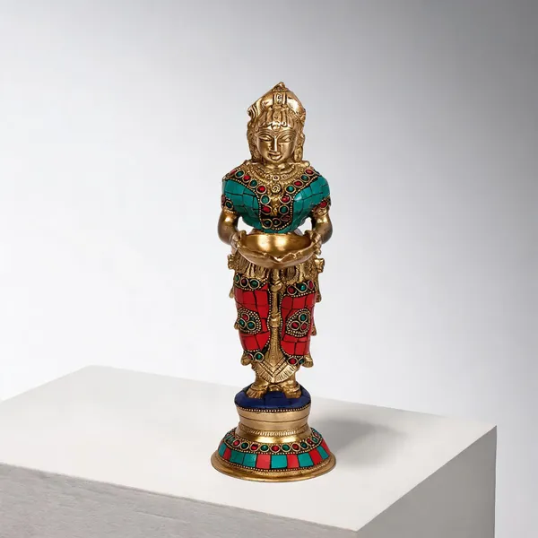 Brass_Decorative_Lady_Holding_Diya_Statue