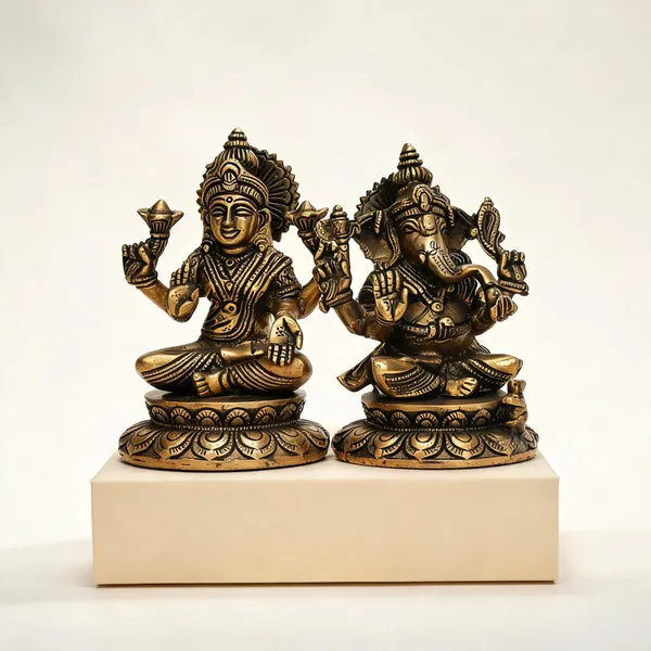 Brass_Traditional_Ganesha_Lakshmi_Gold_Finish_Idol