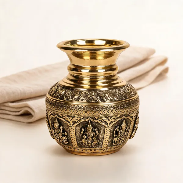 Brass_Traditional_Goddess_Lakshmi_Embossed_Kalash
