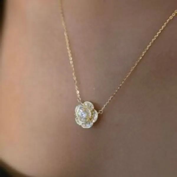 Flora_Delicate_Necklace
