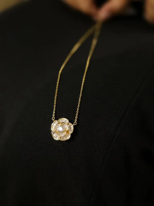 Flora_Delicate_Necklace