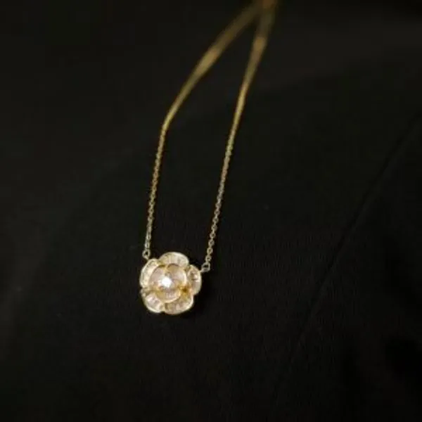 Flora_Delicate_Necklace