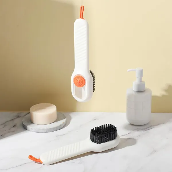 Liquid_Dispensing_Shoe_Brush