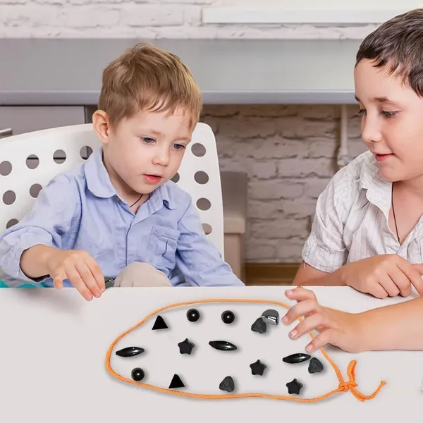 Magnetic_Strategy_Board_Game