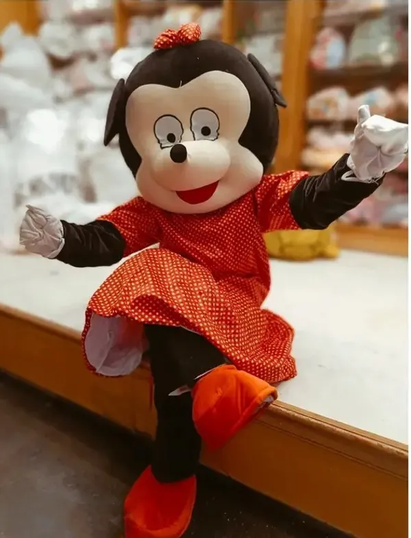 Red_Rayon_Minnie_Mouse_Costume_For_Events_And_Promotions