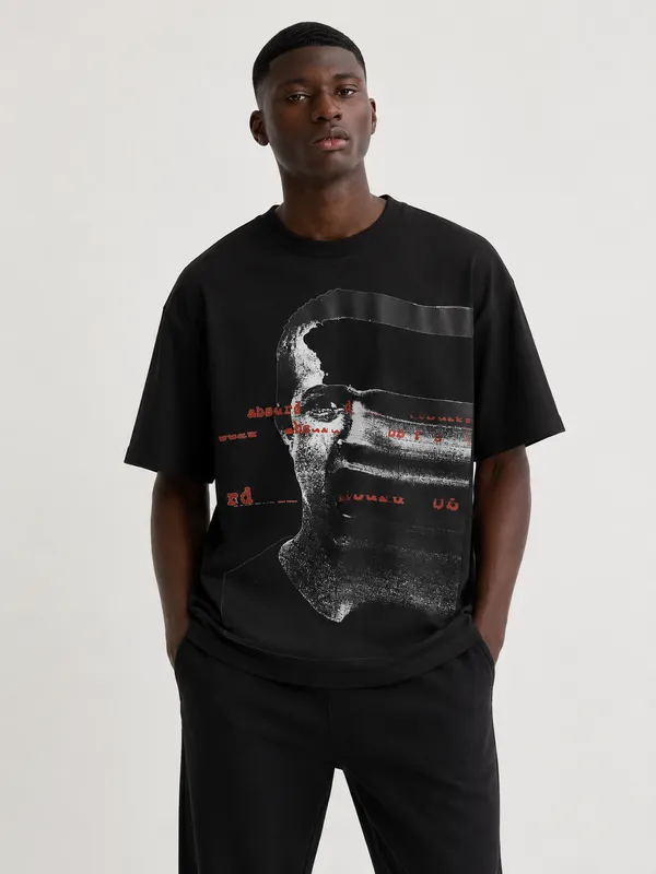 Glitch_Portrait_Tee_Black