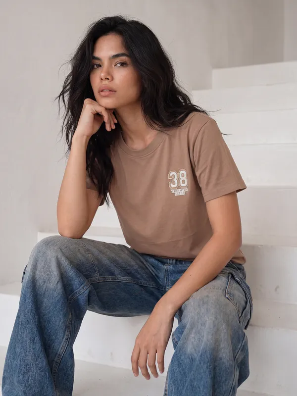 Regular_Fit_Tees_Women