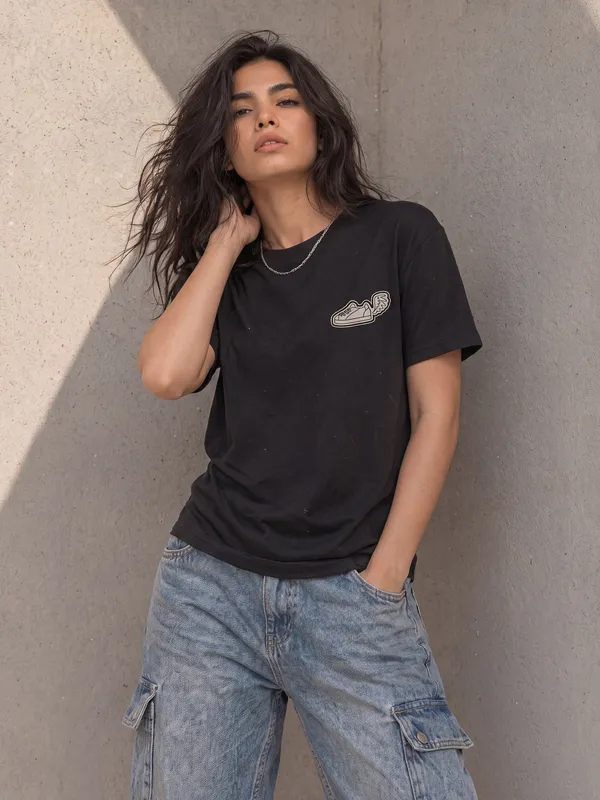 Regular_Fit_Tees_Women