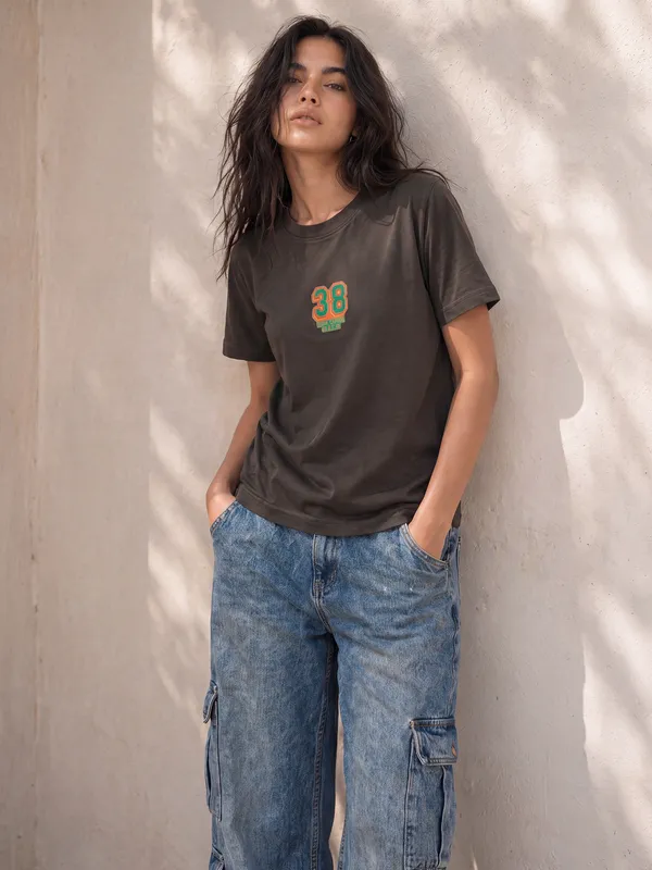 Regular_Fit_Tees_Women