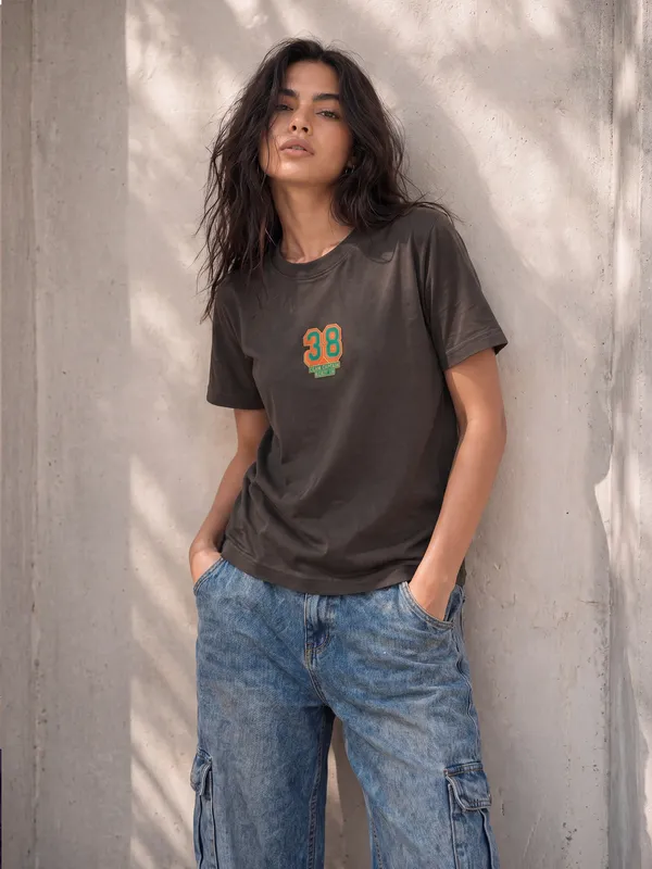 Regular_Fit_Tees_Women