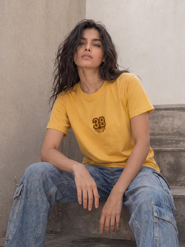 Regular_Fit_Tees_Women