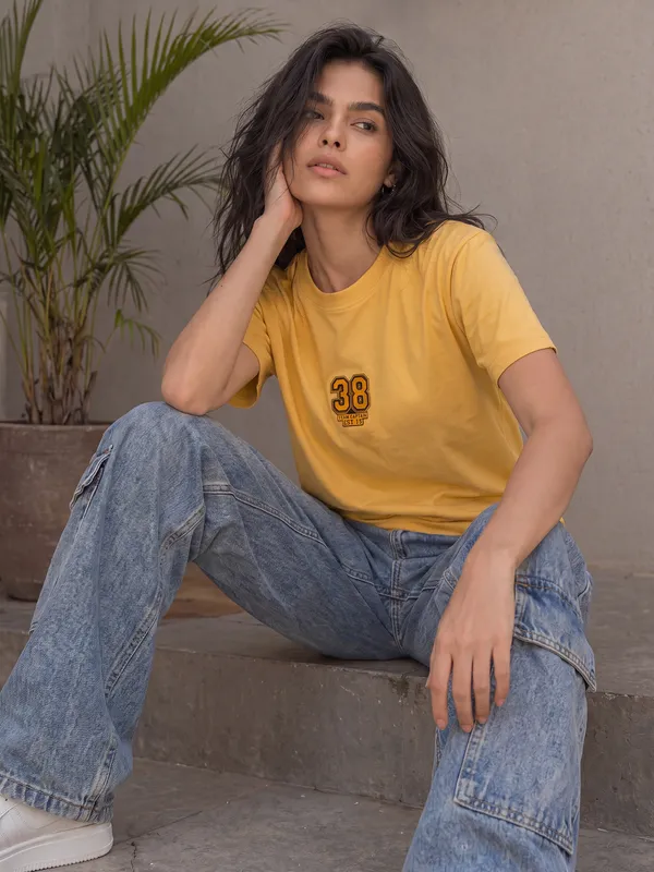 Regular_Fit_Tees_Women