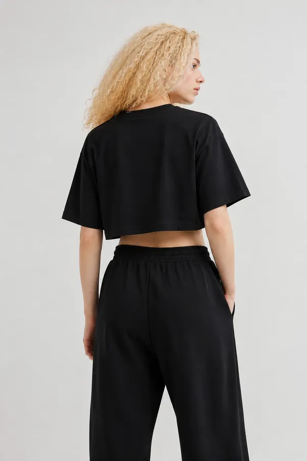 Do_More_Crop_Tee_Black