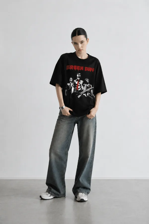 Shadow_Sound_Women_Tee_Black