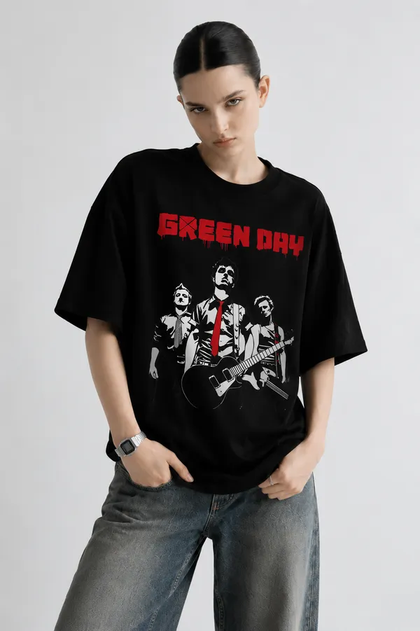 Shadow_Sound_Women_Tee_Black