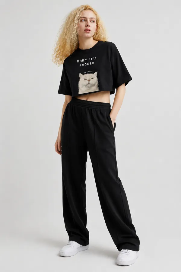 Locked_Crop_Tee_Black