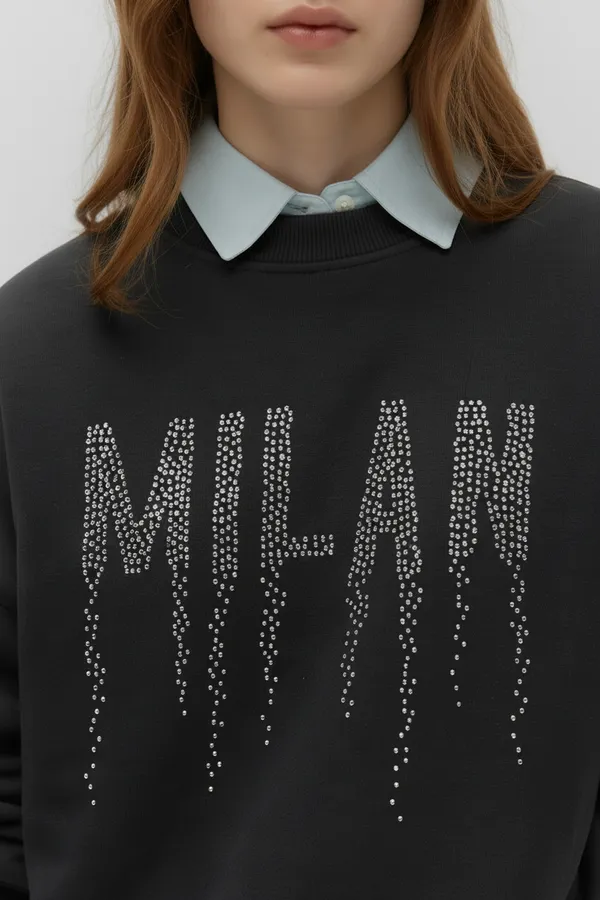 Milan_Runway_Pullover